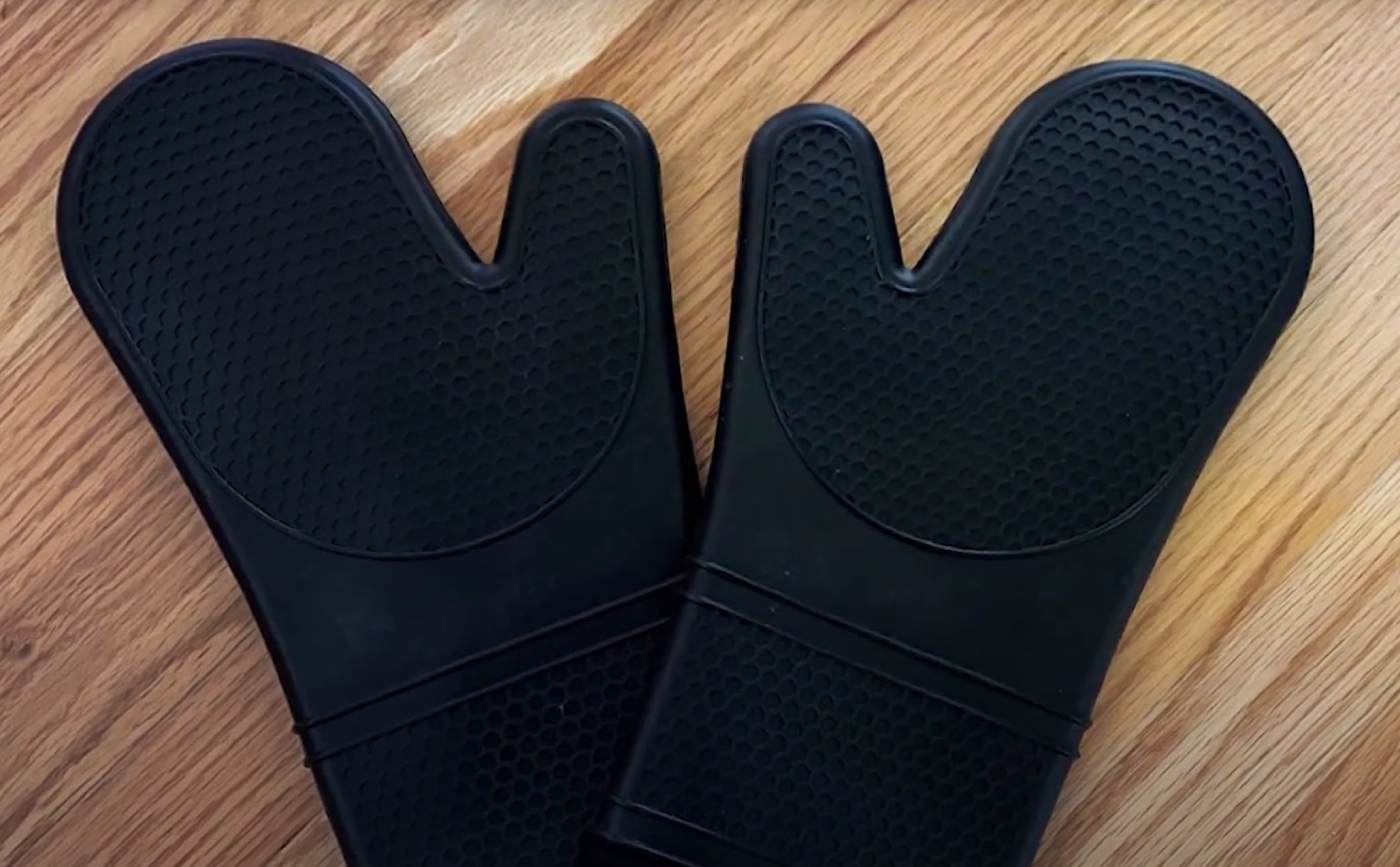 Best Oven Gloves for Small Hands