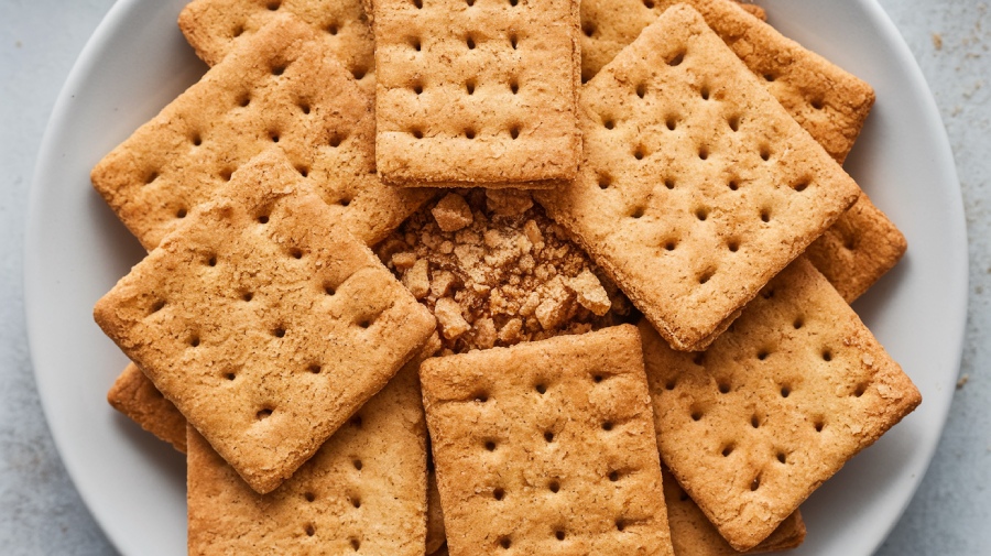 Baking Techniques for Perfect Crackers